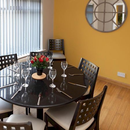 Pass The Keys Amazing 4 Bedroom Property- Hot Tub & Sea Views Scarborough Bagian luar foto
