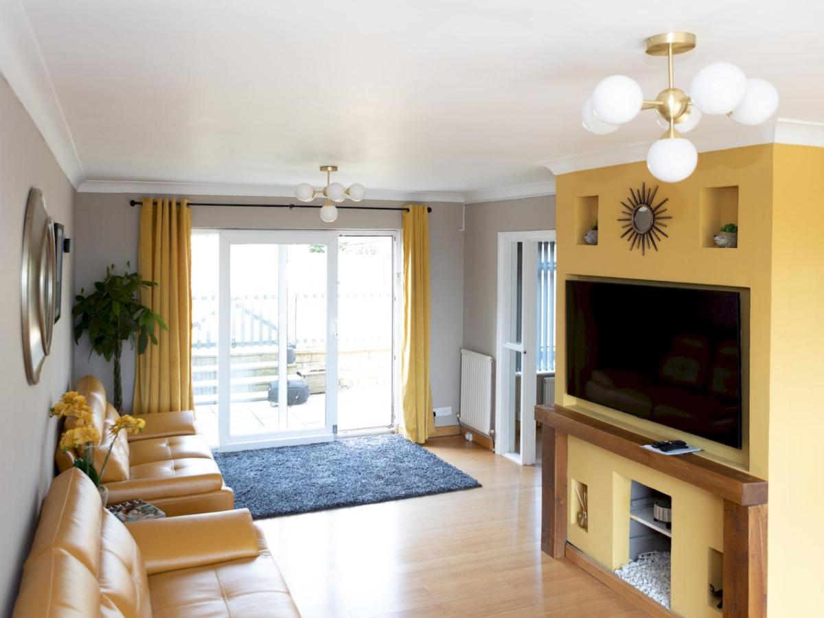 Pass The Keys Amazing 4 Bedroom Property- Hot Tub & Sea Views Scarborough Bagian luar foto