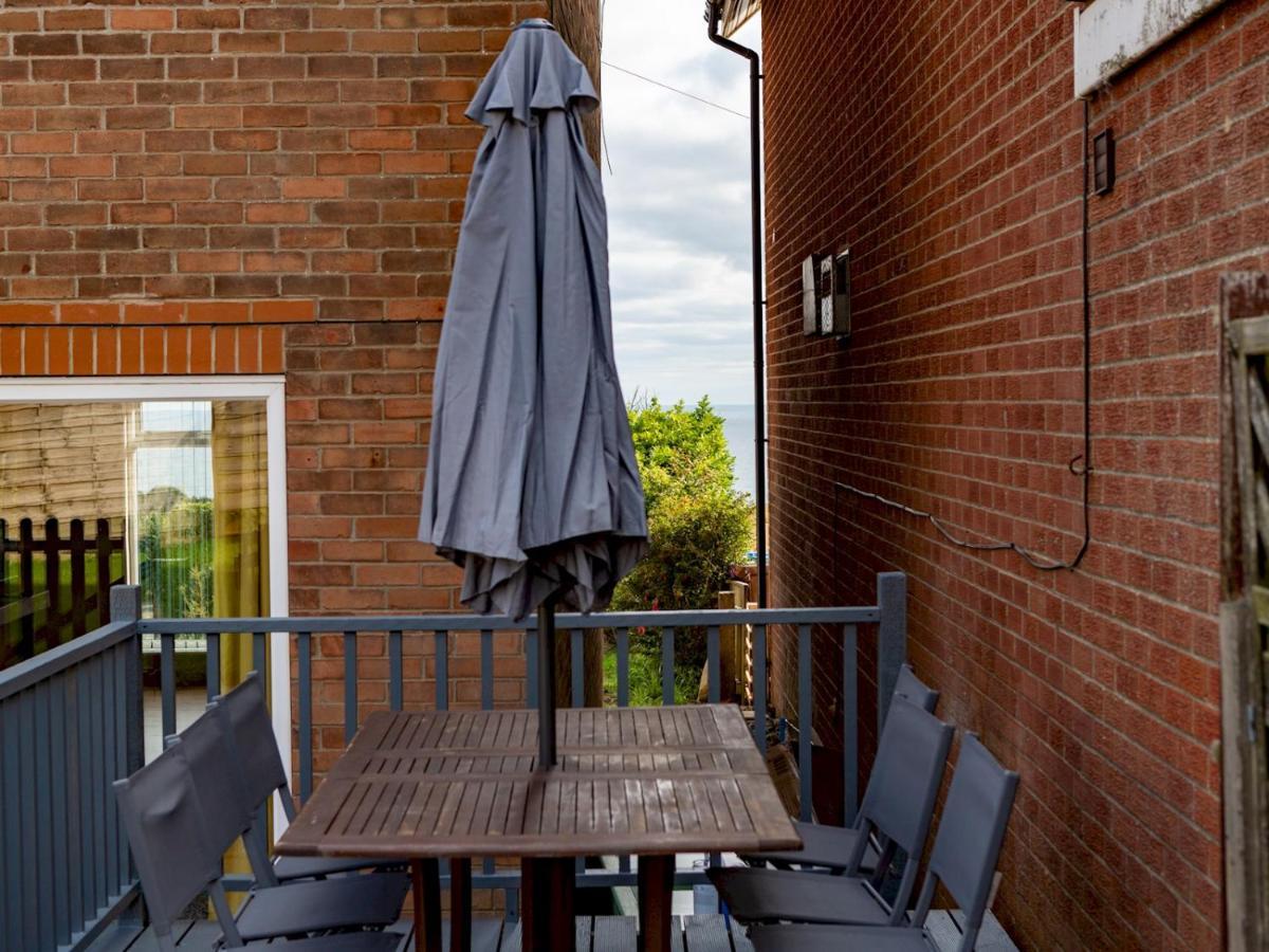 Pass The Keys Amazing 4 Bedroom Property- Hot Tub & Sea Views Scarborough Bagian luar foto