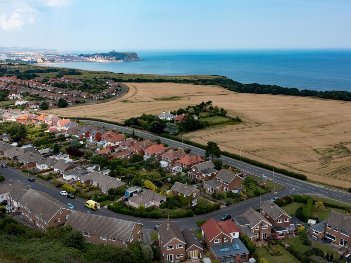 Pass The Keys Amazing 4 Bedroom Property- Hot Tub & Sea Views Scarborough Bagian luar foto